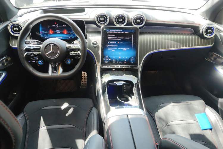 Used Mercedes-Benz GLC AMG 2024 AMG GLC 43 4MATIC Center Console