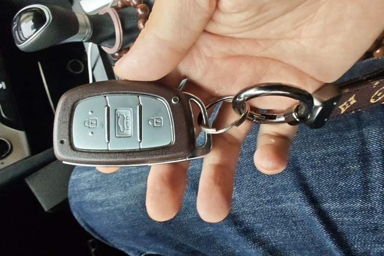 Used Hyundai Elantra (6th Generation / Lingdong) 2016 1.6L Automatic ZhiXuan · Luxury Version Vehicle Key