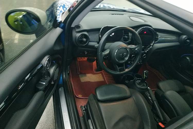 Used MINI MINI 2022 Updated 1.5T COOPER Artist