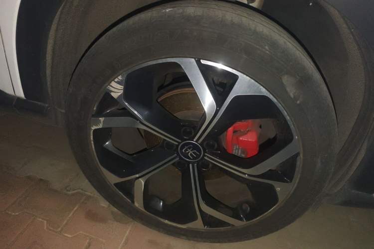 Used BYD Song PLUS 2020 1.5T Automatic Flagship PLUS Right Front Wheel Hub