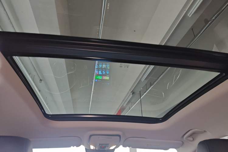 Used Hongqi HS7 PHEV 2024 2.0T PHEV Two-Wheel Drive Flagship Edition 6 Seats