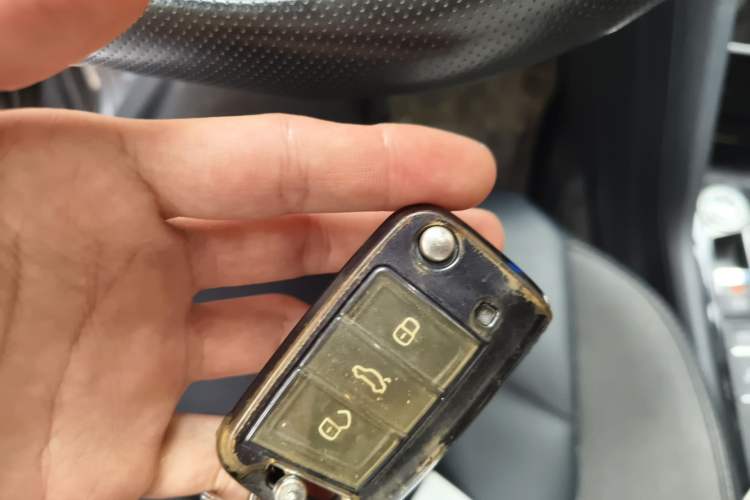 Used Volkswagen Tharu 2023 300TSI Two-Wheel-Drive Full Moon Edition