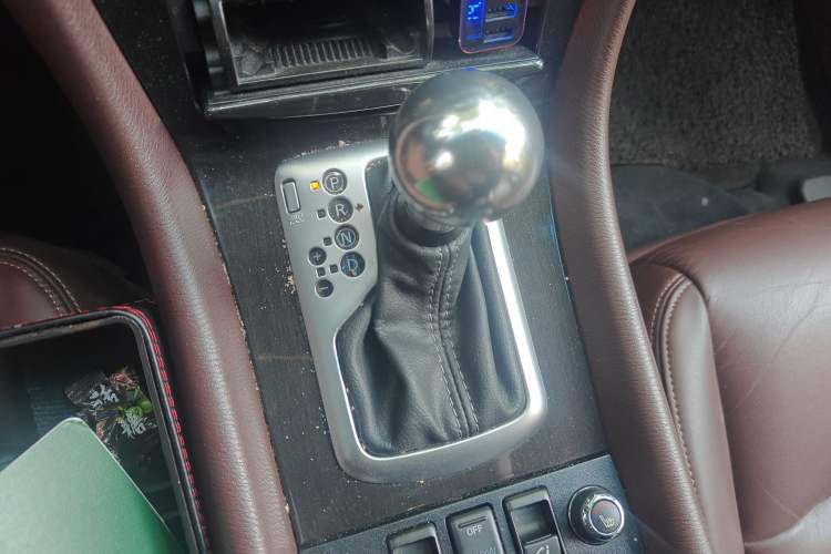 Used Infiniti QX50 2015 2.5L Enjoyment Edition Gear Lever