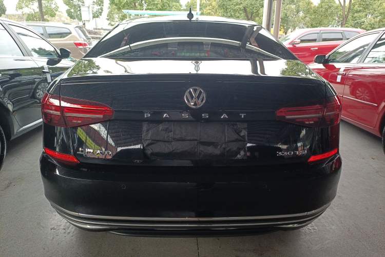 Used Volkswagen Passat 2020 330TSI Elite Edition China VI

