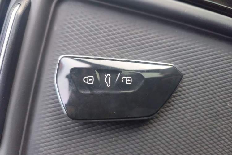 Used Volkswagen ID.4 CROZZ 2025 Pure Edition