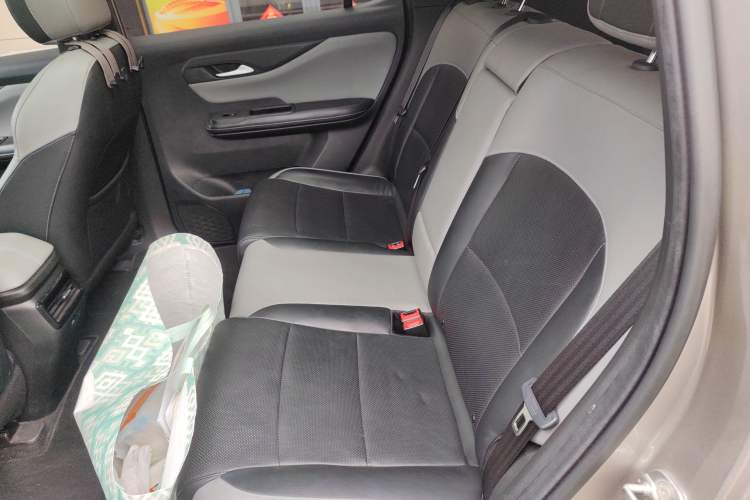 Used Hycan Z03 2022 510 km Range Trendy Cool Version 135 kW 63.98 kWh Left Rear Seat