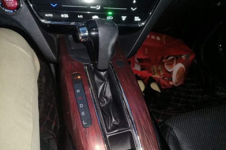 Used Honda XR-V 2015 1.8L VTi CVT Luxury Edition