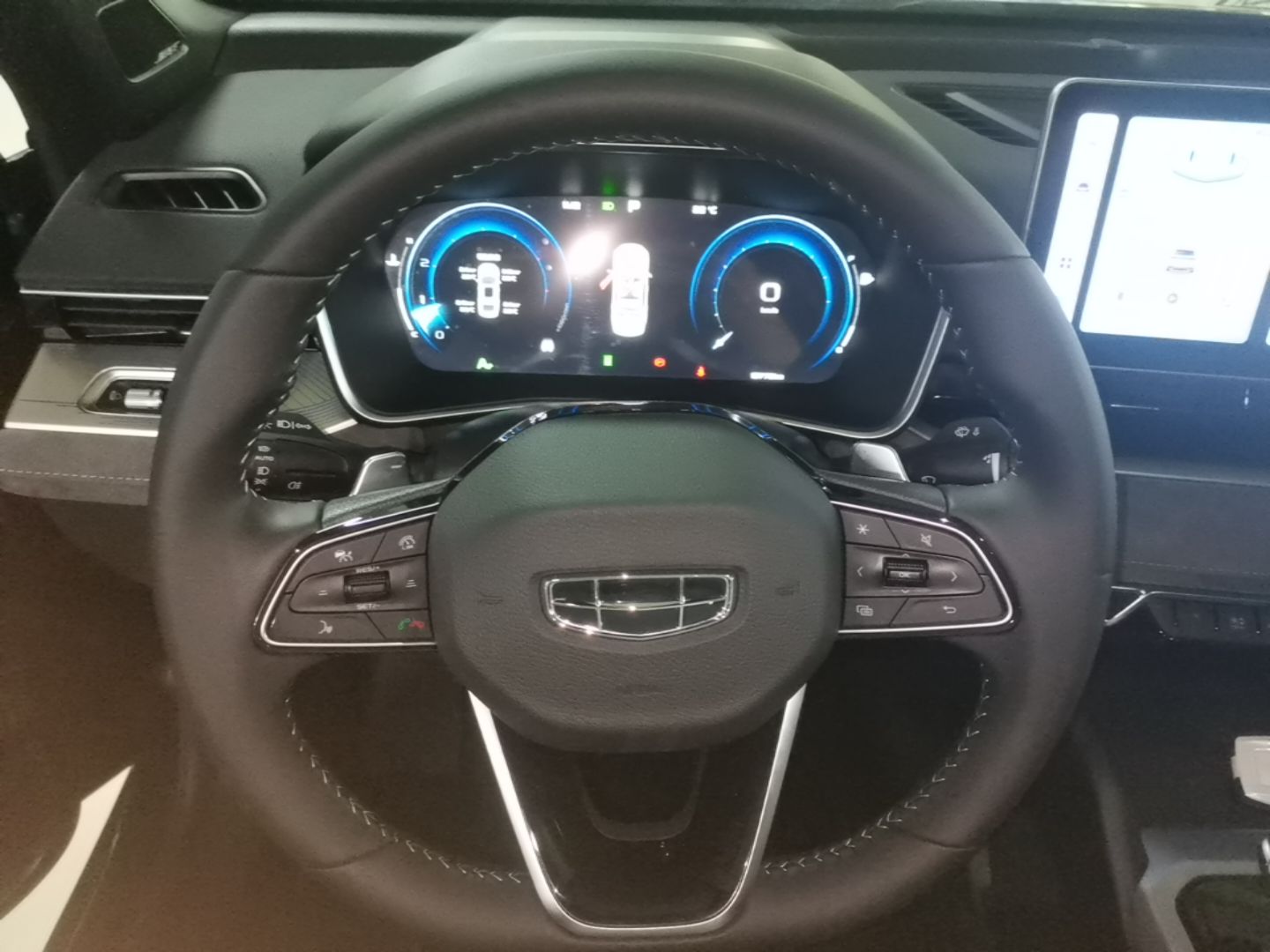Geely Auto Preface 2023 2.0TD "Only This Verdant Green" Edition — снимка 13