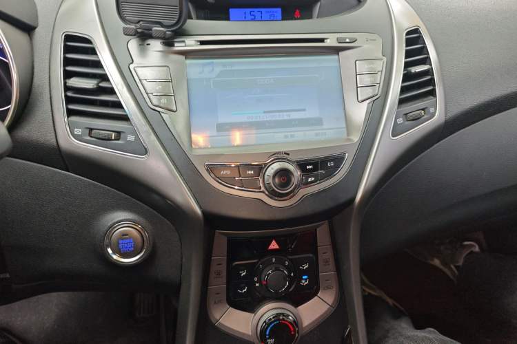 Used Hyundai Elantra (5th Generation / Langdong) 2012 1.6L Automatic Leading Model
