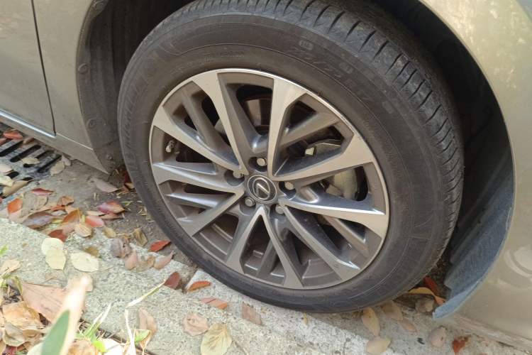 Used Lexus ES 2022 200 Excellence Edition