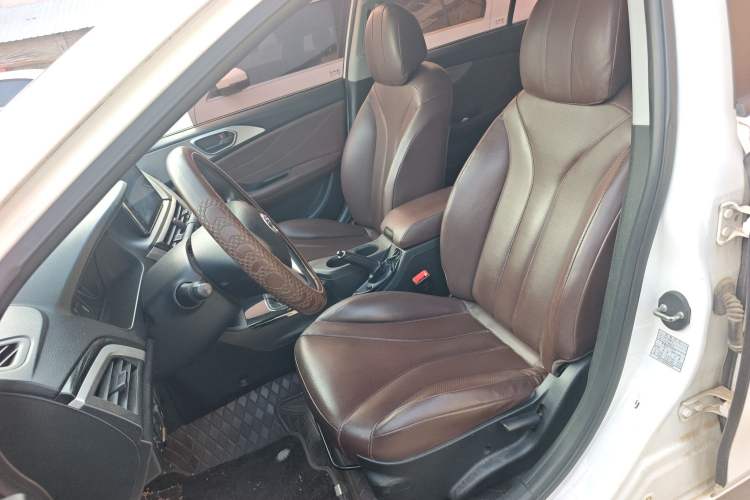 Used Soueast A5 Wing Dance 2019 1.5L Manual E-Hawk Edition China VI