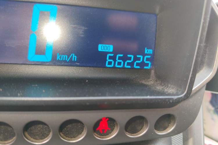 Used Chevrolet Aveo Sonic 2011 Sedan 1.4L MT SL
