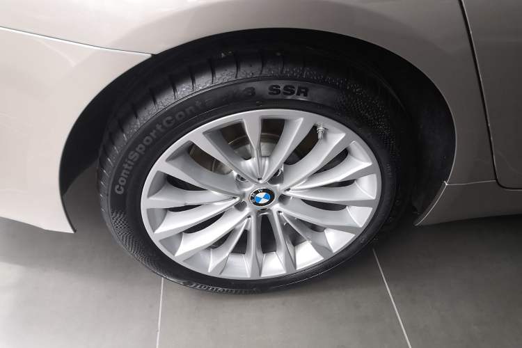 Used BMW 5 Series 2019 Facelifted 530Li Leading Edition Luxury Package
