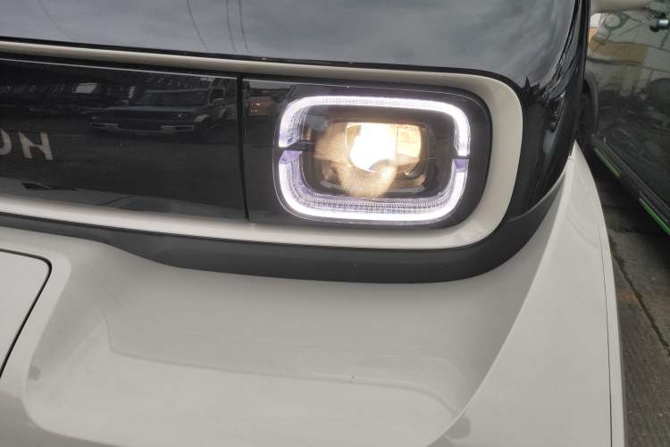 Used Baojun KiWi EV 2022 Artist Lite Edition Lithium Iron Phosphate