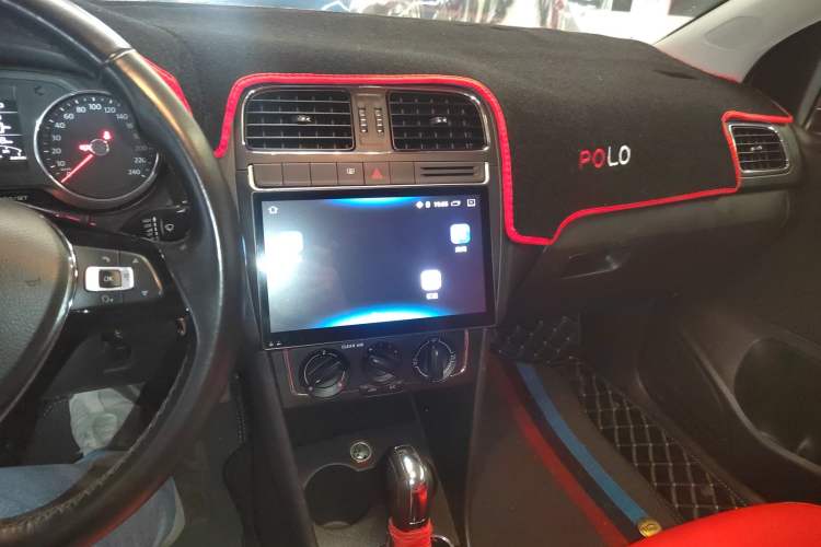 Used Volkswagen Polo 2016 1.6L Automatic Comfort Model Audio And AC Panel