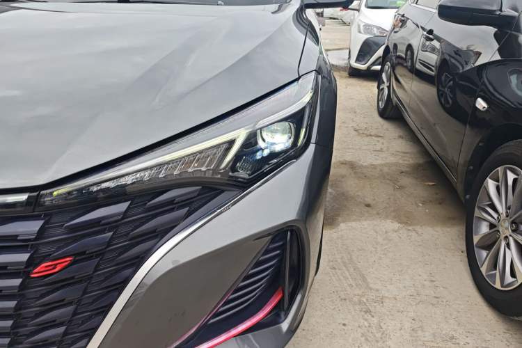 Used CHANGAN Eado 2023 Changan Edition PLUS Blue Whale NE 1.4T GDI DCT Prestige Version Left Front Headlight