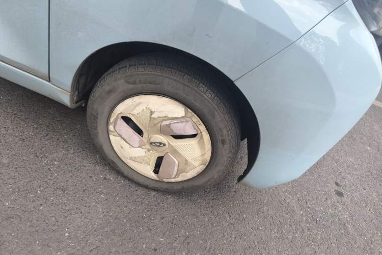 Used Chery QQ Ice Cream 2022 120km Conical Shape Lithium Iron Phosphate Right Front Wheel Hub