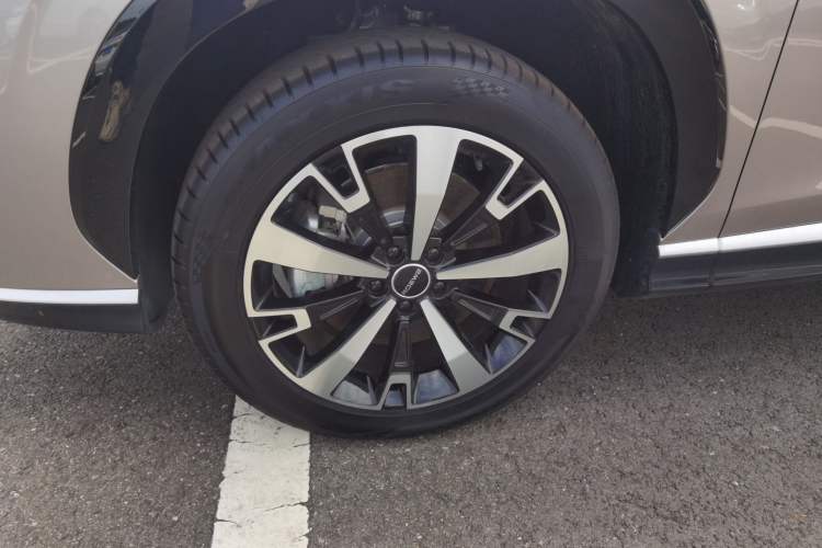 Used Roewe D5X DMH 2024 135 Flagship Edition
