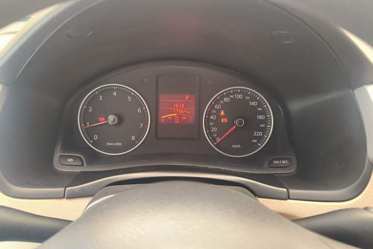 Used Volkswagen Bora 2012 1.6L Automatic Fashion Edition Instrument Cluster