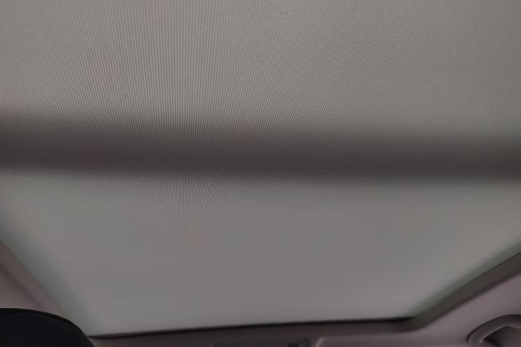 Used Volkswagen Tayron 2024 330TSI Two-Wheel Drive Luxury Plus Advanced Version Headliner