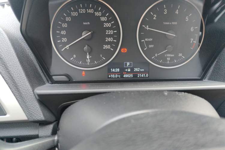 Used BMW 2 Series 2015 218i Odometer Close Up