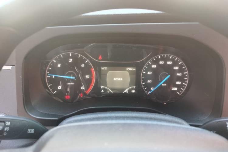 Used JMC Fushun 2022 2.0T Manual Multi-Function Passenger Vehicle Short Wheelbase Low Roof 6-Seater
