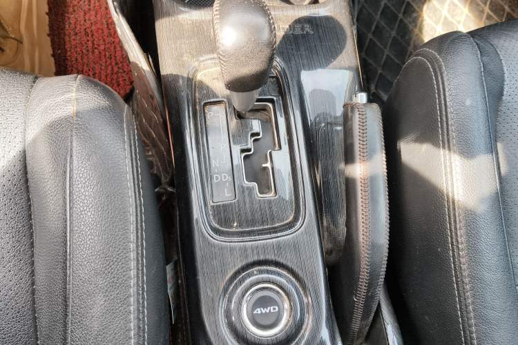 Used Mitsubishi Outlander 2014 2.4L 4x4 Deluxe Value Edition 5 Seats