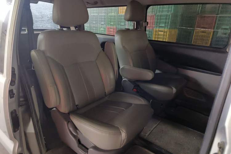 Used FORTHING Lingzhi 2016 M5 2.0L 7-seat Long-wheelbase Comfort Version