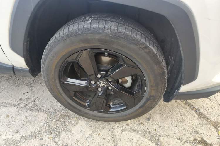 Used Toyota RAV4 2020 Dual-Motor 2.5L E-CVT Four-Wheel Drive Flagship Edition Right Front Wheel Hub