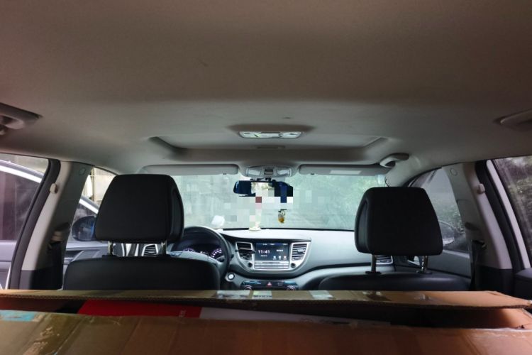 Used Hyundai Tucson 2015 1.6T Dual-Clutch Two-Wheel-Drive Smart Model Headliner