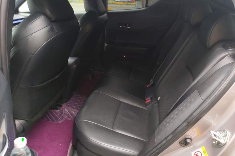 Used Toyota IZOA 2018 2.0L Yichi Version China VI Standard
