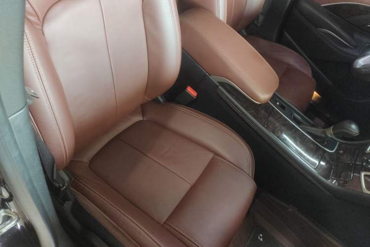 Used Buick LaCrosse 2013 2.4L SIDI Leading Comfort Version
