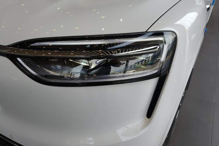 Used Hima AITO M7 2026 Model Range-Extending Pro+ All-Wheel Drive 5-Seater Version Left Front Headlight