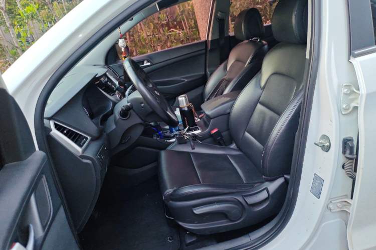 Used Hyundai Tucson 2015 1.6T Dual-Clutch Two-Wheel-Drive Smart Model
