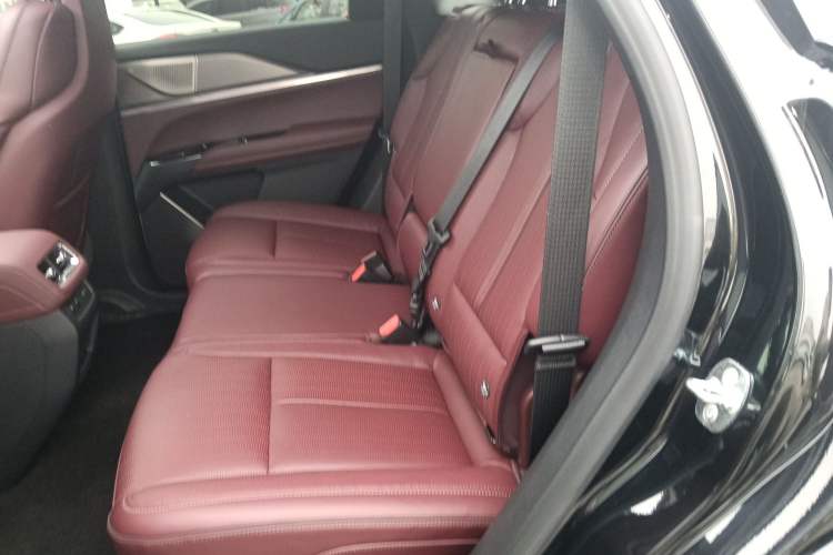 Used Cadillac XT5 2025 2.0T Platinum Edition
