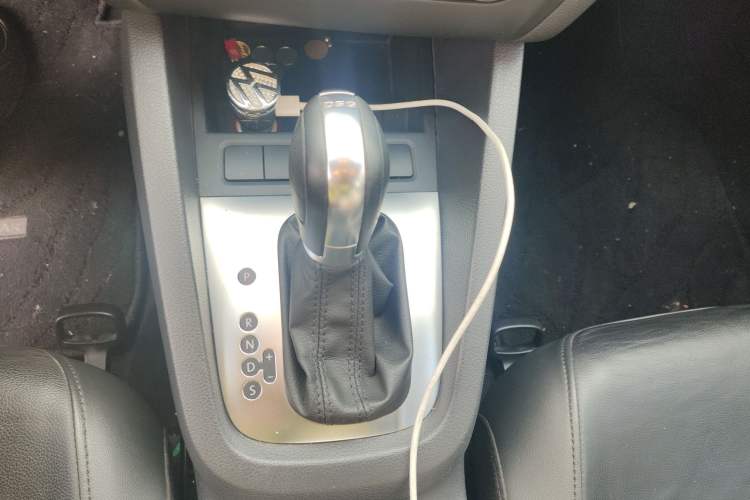 Used Volkswagen Sagitar 2014 Revised Version 1.4TSI Automatic Luxury Edition
