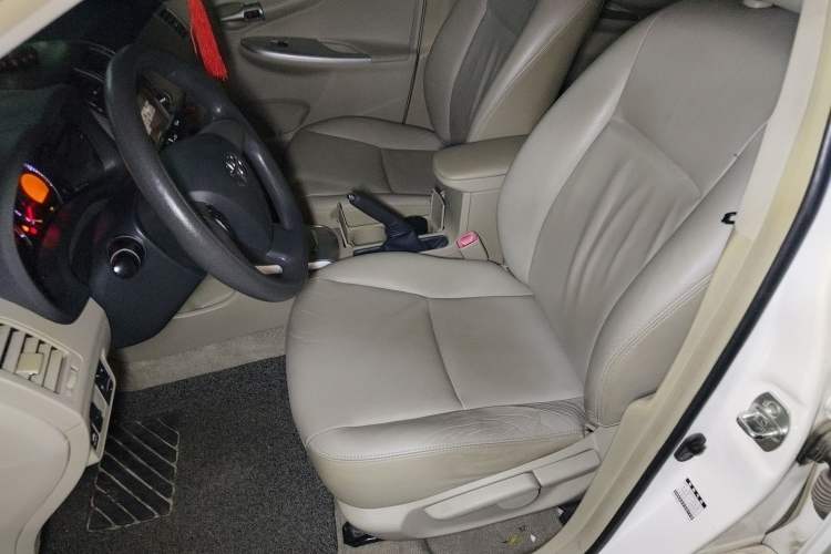 Used Toyota Corolla 2013 Special Edition 1.8L CVT ZhiKu GL-i Left Front Seat