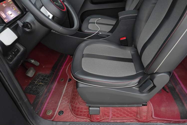 Used Wuling Hongguang MINIEV 2022 GAMEBOY 200km Gaming Edition with Lithium Iron Phosphate Left Front Seat