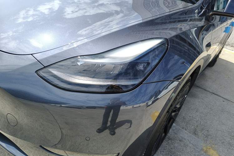 Used Tesla Model Y 2022 Long-Range All-Wheel-Drive Version