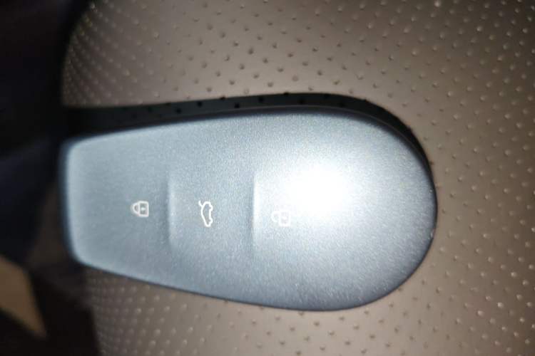 Used Nissan N6 2026 Model 180 Max Vehicle Key