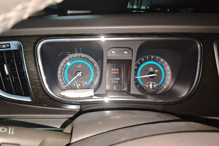Used Buick GL8 2011 2.4L LT Luxury Business Executive Edition Instrument Cluster