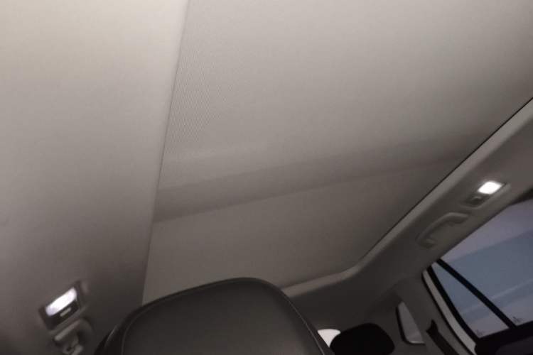 Used Volkswagen Tayron 2020 330TSI Two-Wheel Drive Luxury Smart Connectivity Version
