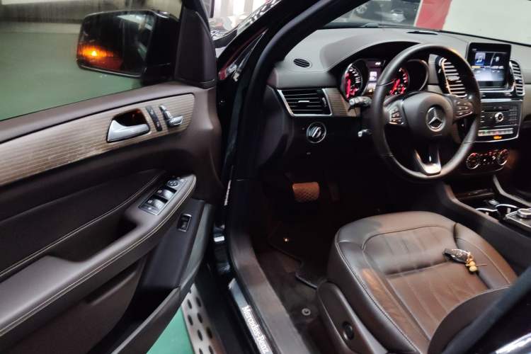 Used Mercedes-Benz GLE 2019 GLE 320 4MATIC Dynamic Edition Prestige Model
