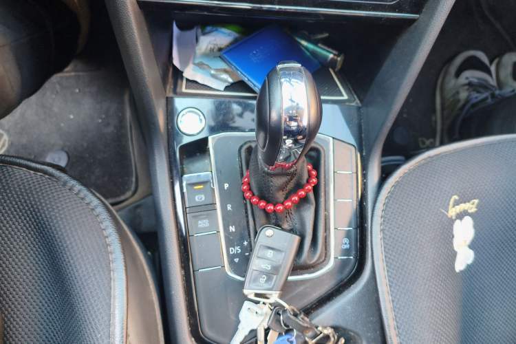 Used Volkswagen Tharu 2022 280TSI Two-Wheel Drive Comfort Edition Gear Lever