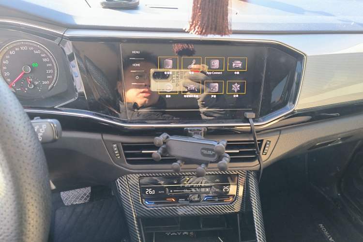 Used Volkswagen Tayron 2022 280TSI Two-Wheel Drive Luxury Smart Connectivity Version