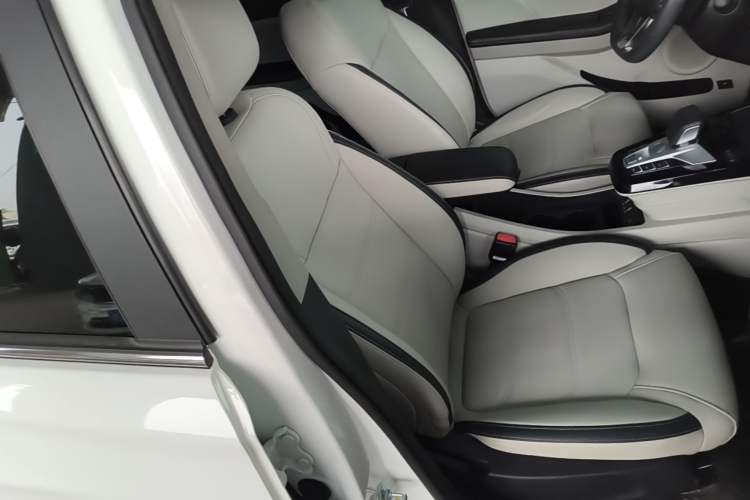 Used BYD Yuan Pro 2021 401 km Deluxe Version Right Front Seat