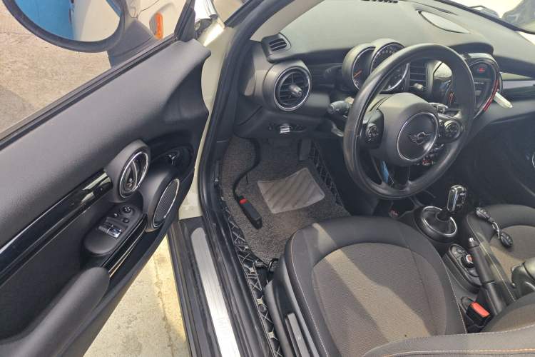 Used MINI 2018 1.5T ONE PLUS
