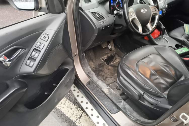 Used Hyundai ix35 2013 2.0L Automatic Two-Wheel Drive Smart GLS China IV Standard