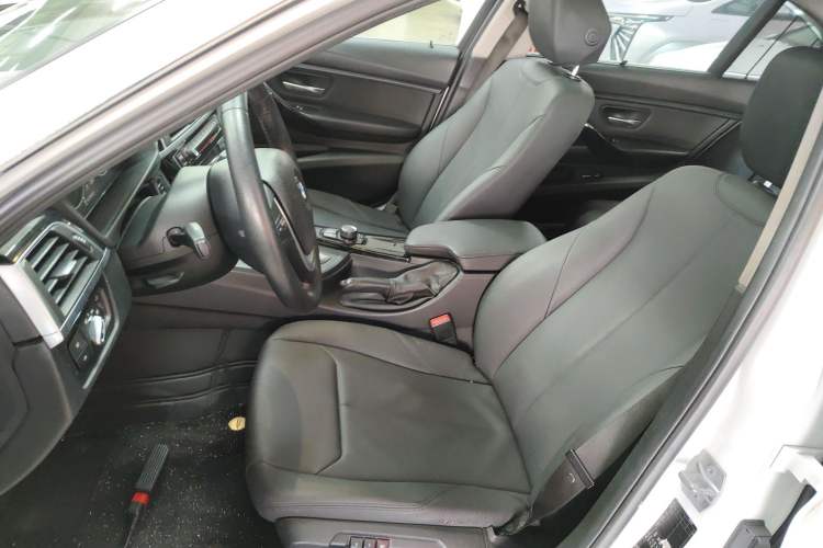 Used BMW 3 Series 2017 320Li Fashion Model
