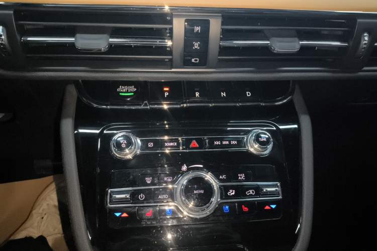 Used Lincoln Corsair 2020 2.0T Two-Wheel Drive Luxury Edition